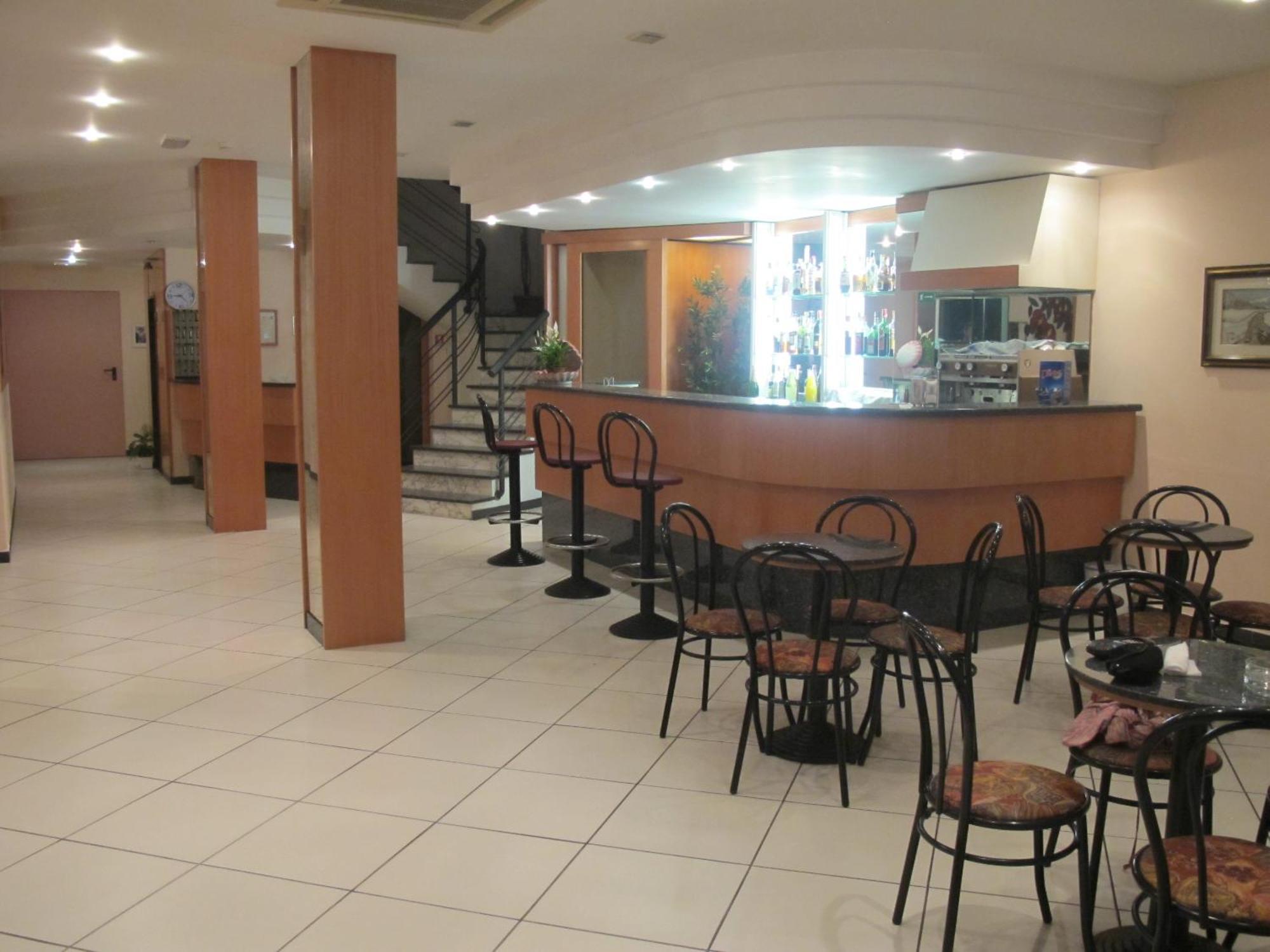 Hotel Basilea 벨레지아아지마리나 외부 사진