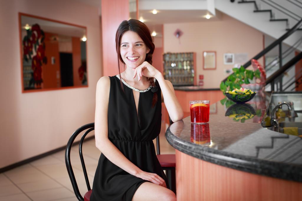 Hotel Basilea 벨레지아아지마리나 외부 사진