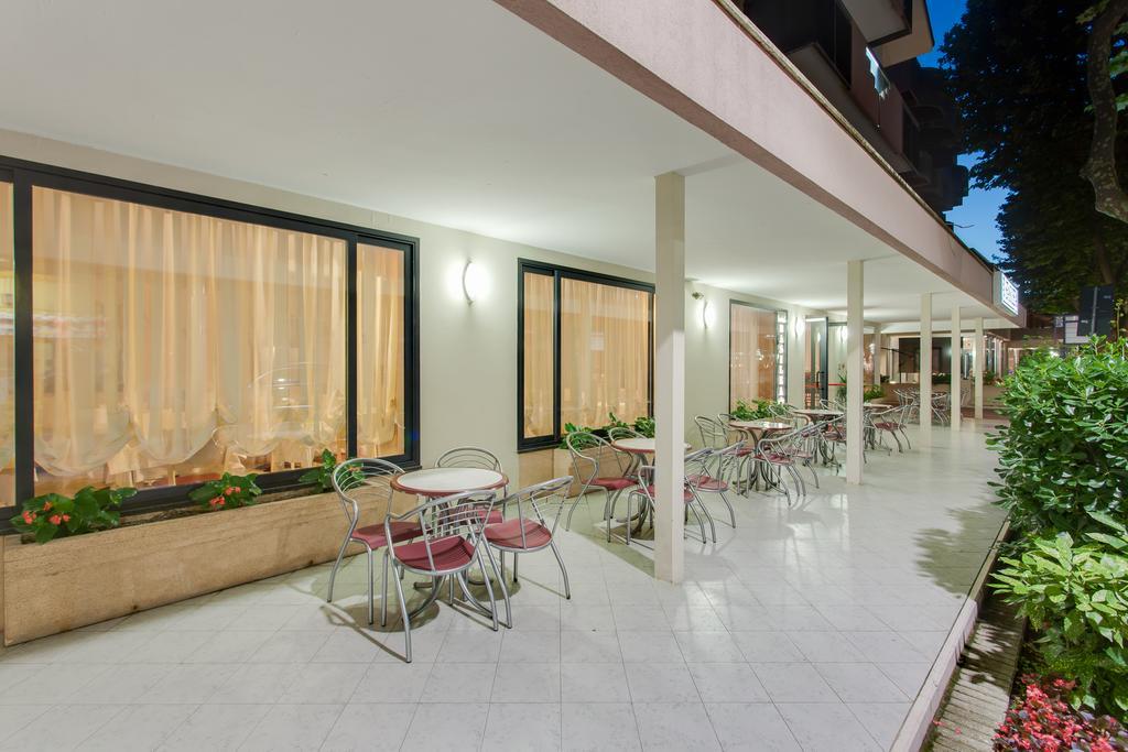 Hotel Basilea 벨레지아아지마리나 외부 사진