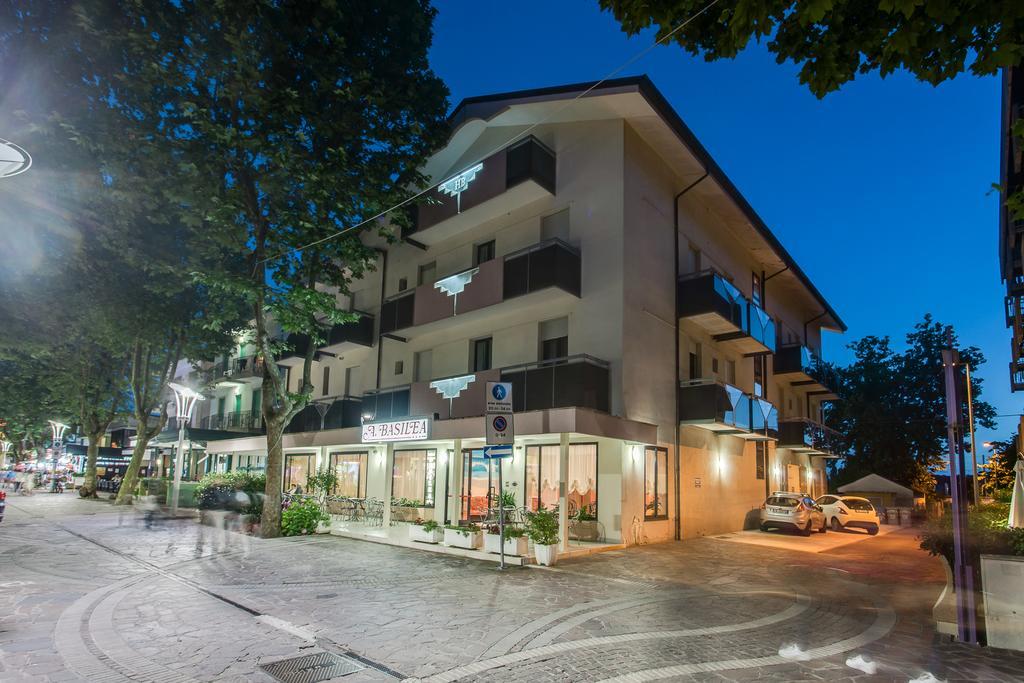 Hotel Basilea 벨레지아아지마리나 외부 사진