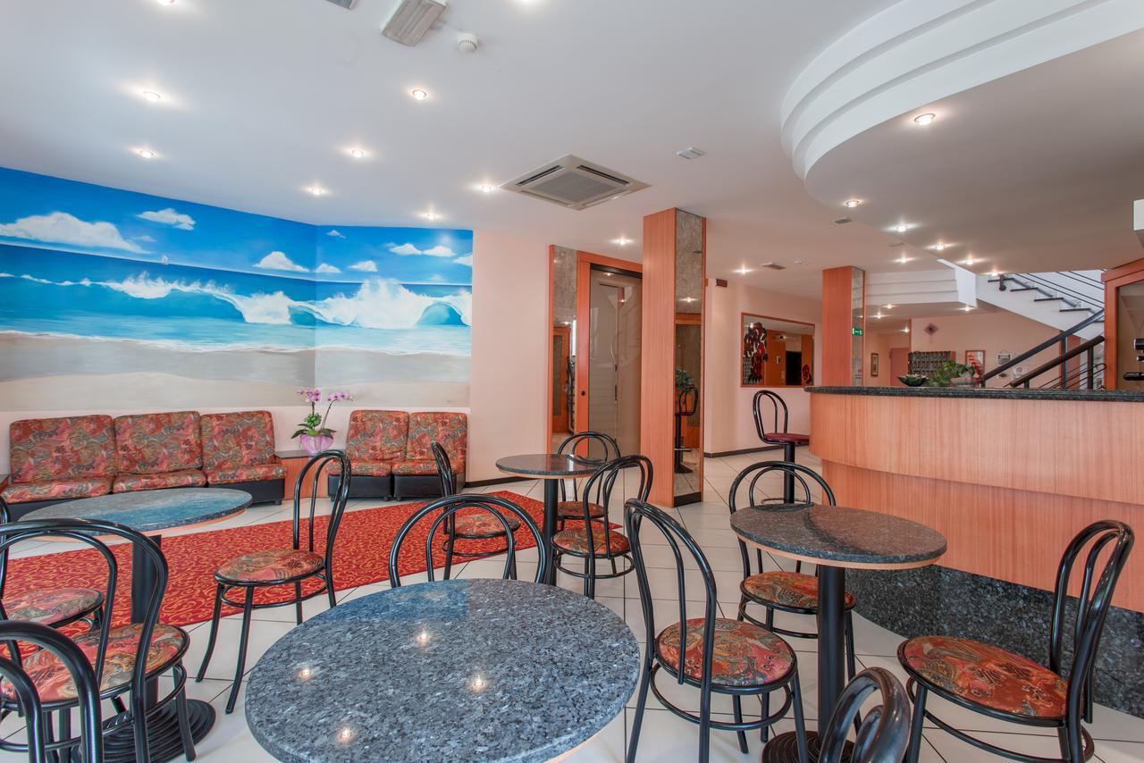 Hotel Basilea 벨레지아아지마리나 외부 사진